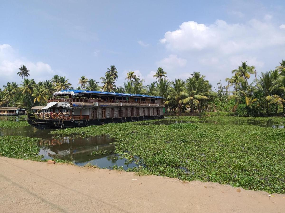 Garggi Kumarakom Village Homestay Екстериор снимка